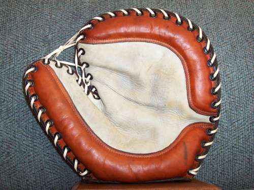 BLS Softball Basemitt Front
